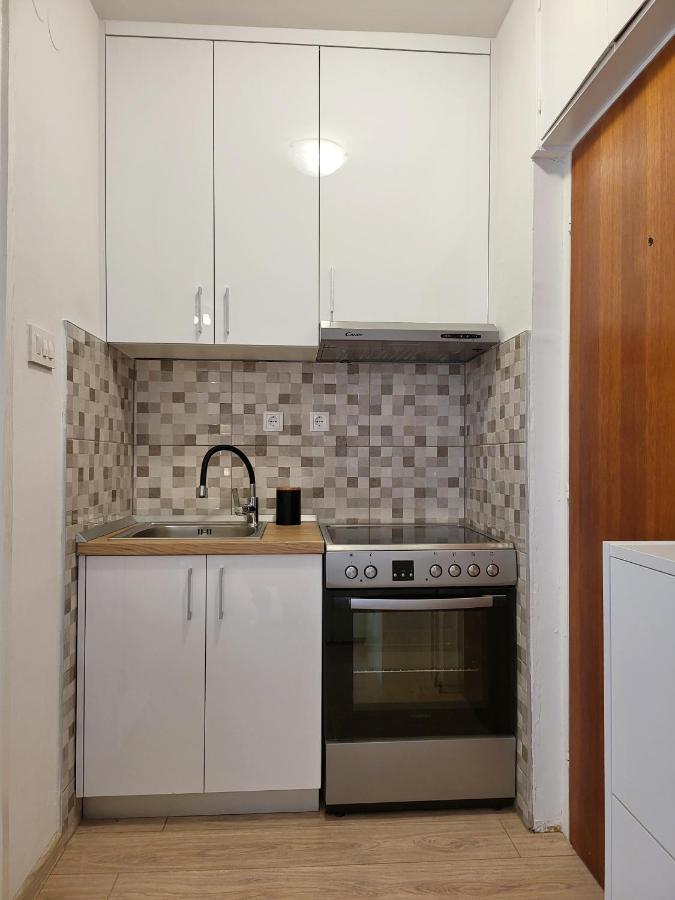 Mali Apartman U Centru Makarska Eksteriør billede